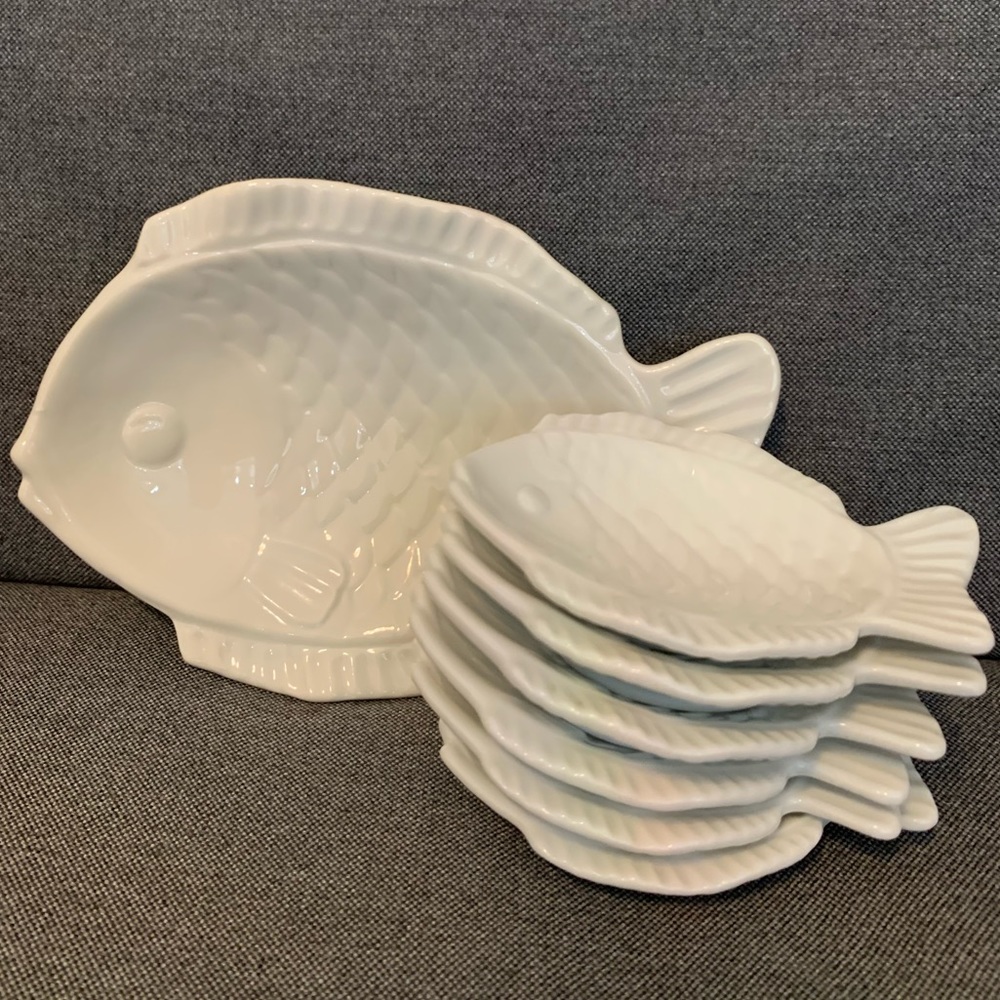๐ 7 Piece White Porcelain Fish Plate Set - Picture 1 of 14